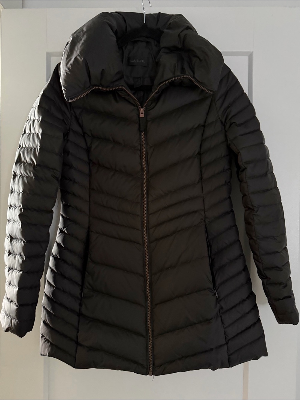 Like New - Danier Down Puffer Coat, Black